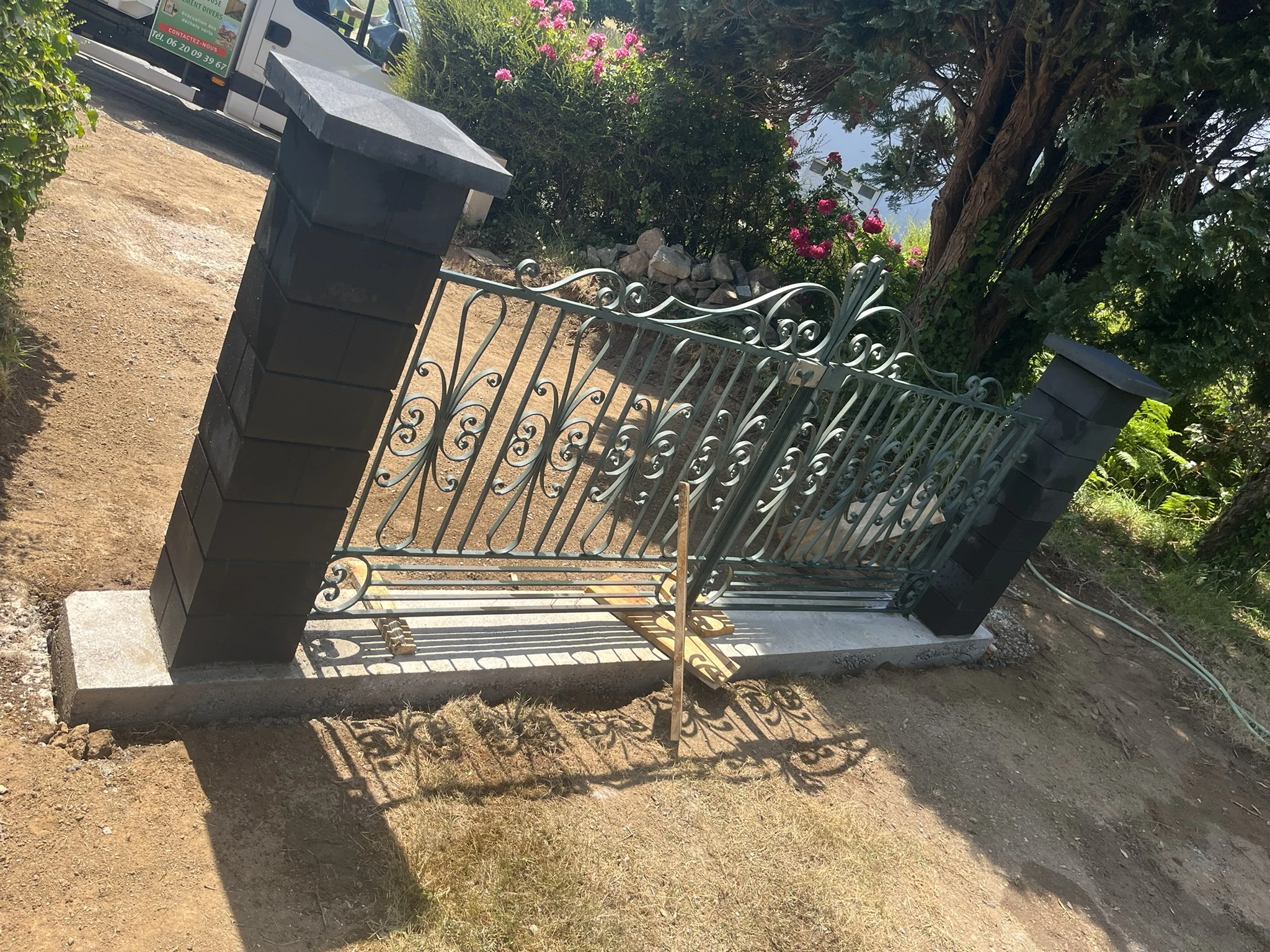 Pose d’un portail et de sa clôture