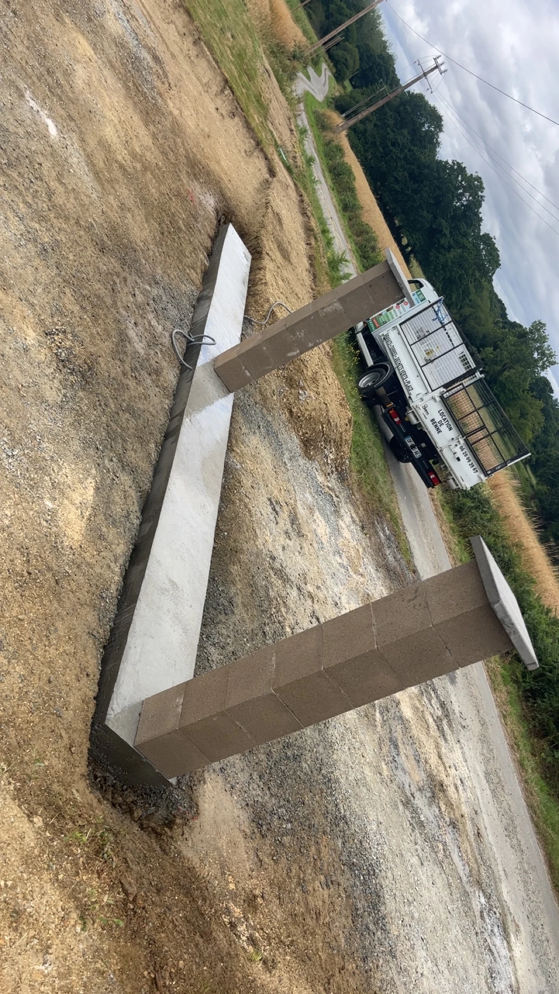 Structure en bois en cours de pose